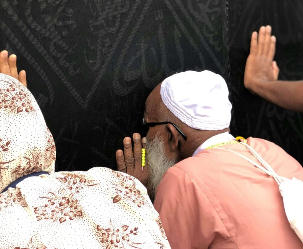 Umrah Transport for Elderly Pilgrims: Comfort, Safety & Stress-Free Travel Guide