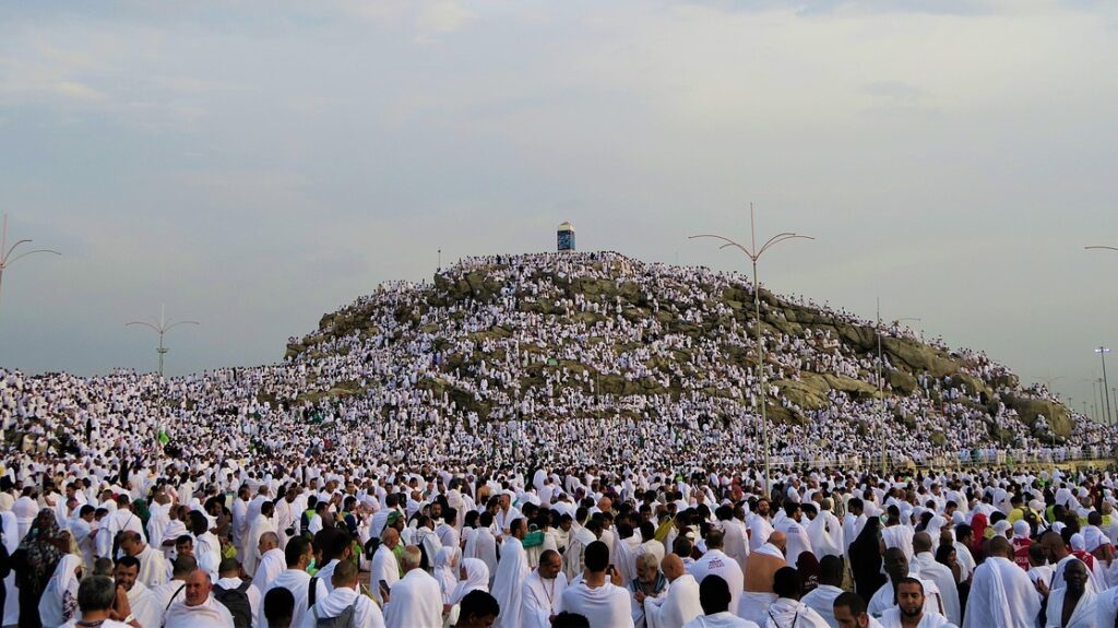 Umrah Travel Tips for Peak Seasons: Transport, Timing, and Smart Planning